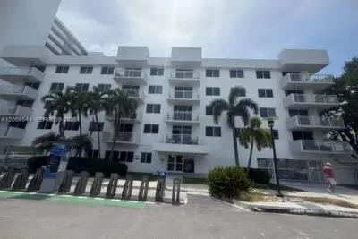 1666 West Ave #303, Miami Beach: photo 1 of 20