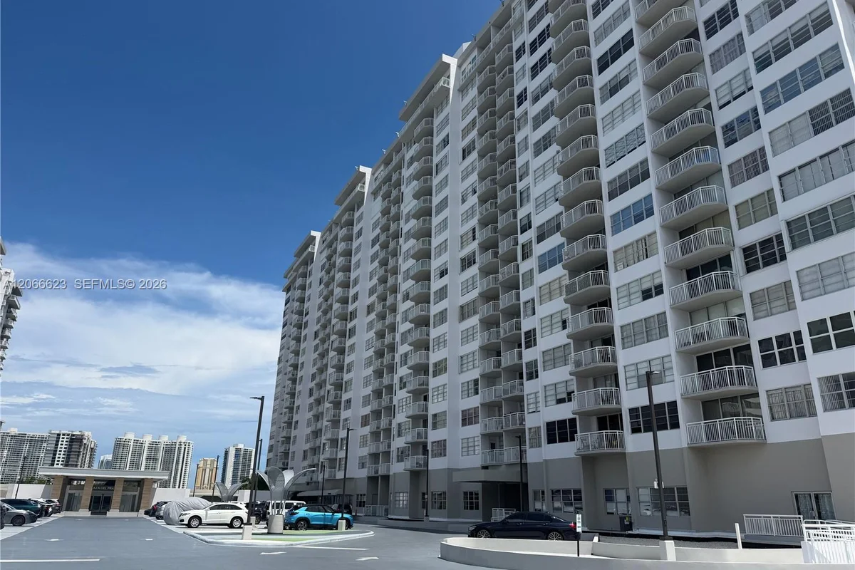18031 Biscayne Blvd #601, Aventura: photo 1 of 18