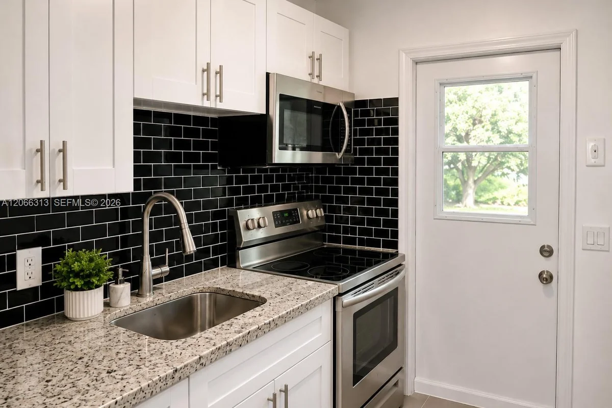 309 Phippen Waiters Rd #2, Dania Beach: photo 1 of 12
