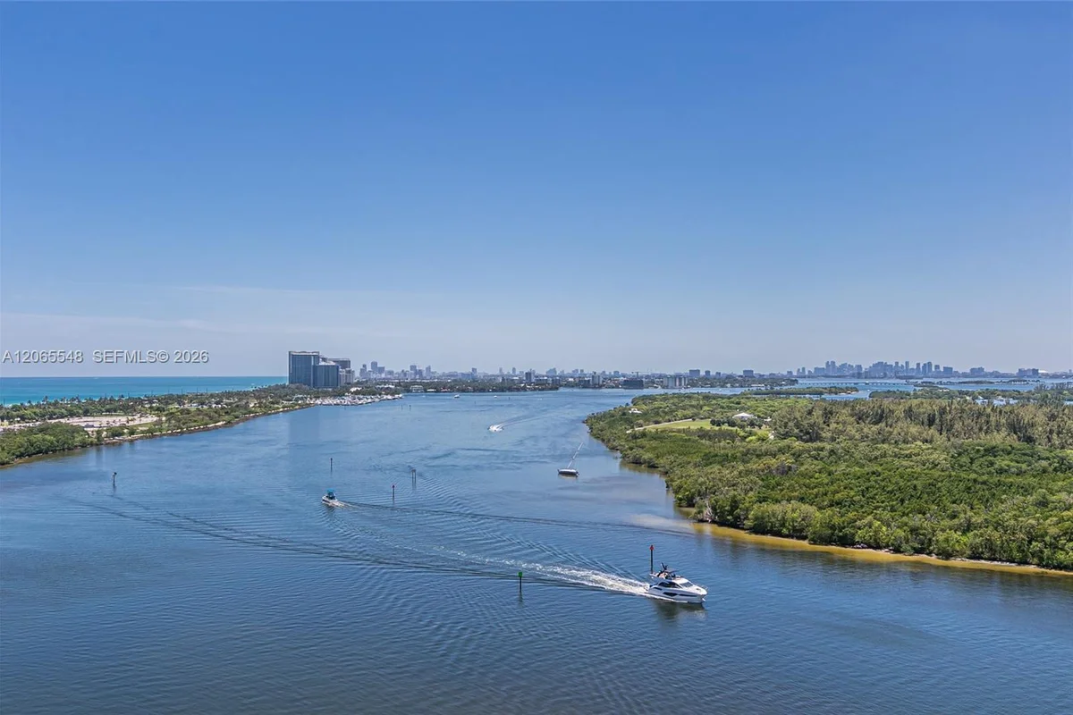 300 Bayview Dr #1914, Sunny Isles Beach: photo 1 of 13