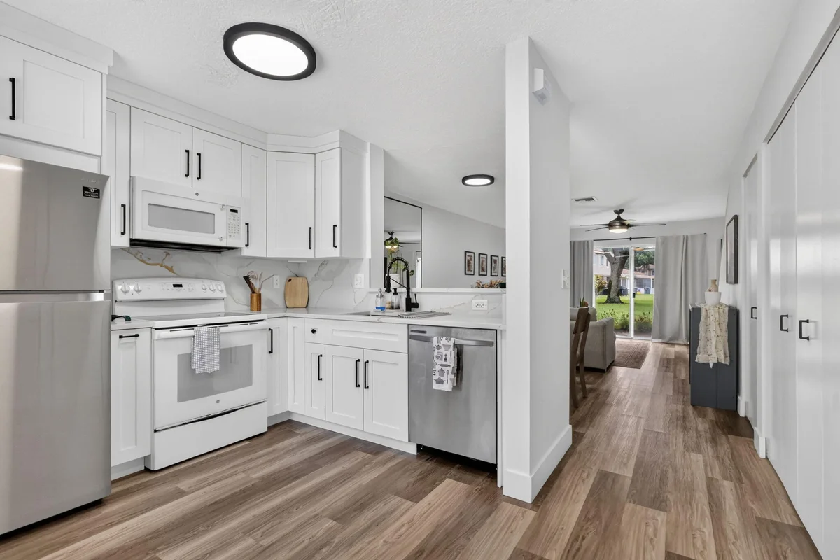 9899 Kamena Cir, Boynton Beach: photo 1 of 29