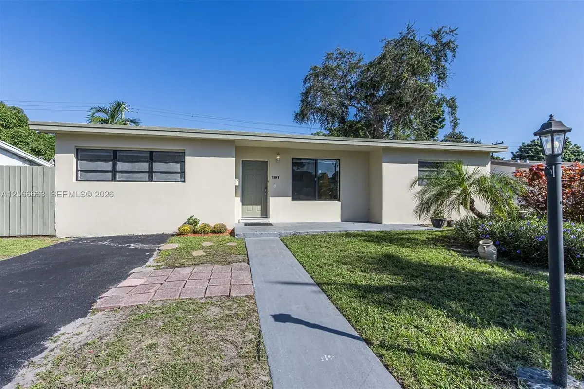 1191 NE 175th St, North Miami Beach: photo 1 of 1