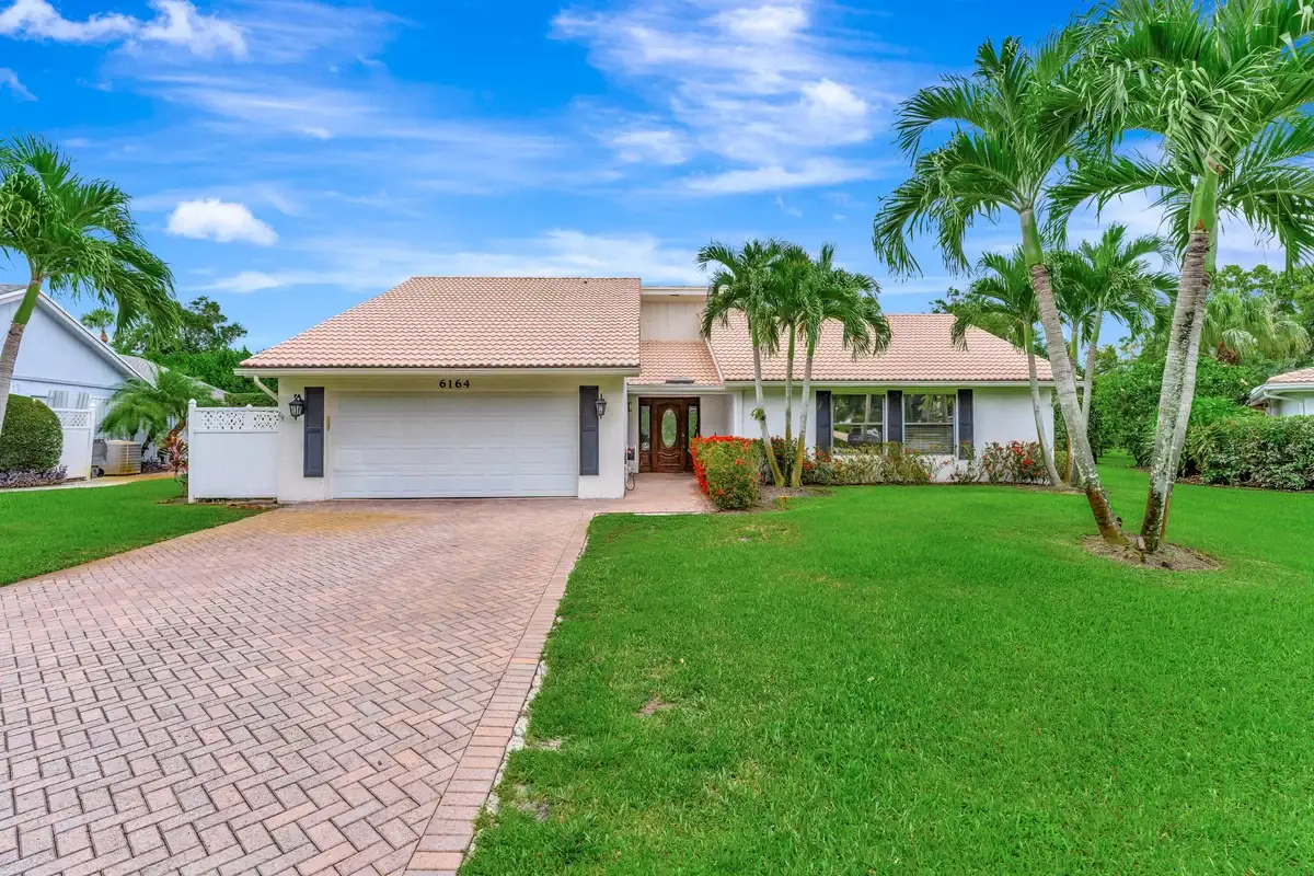 6164 Celadon Cir, Palm Beach Gardens: photo 1 of 32