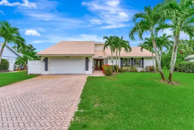 6164 Celadon Cir, Palm Beach Gardens: photo 1 of 32