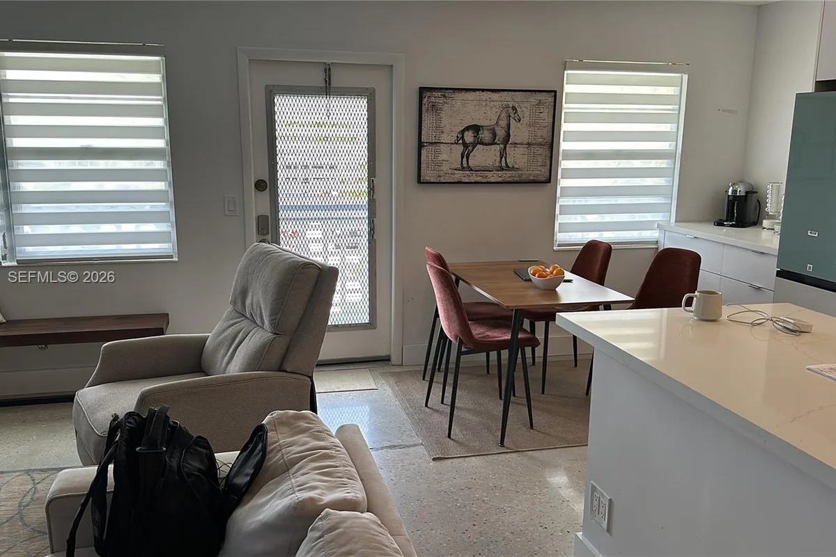 222 N Oakridge N, Deerfield Beach: photo 1 of 10