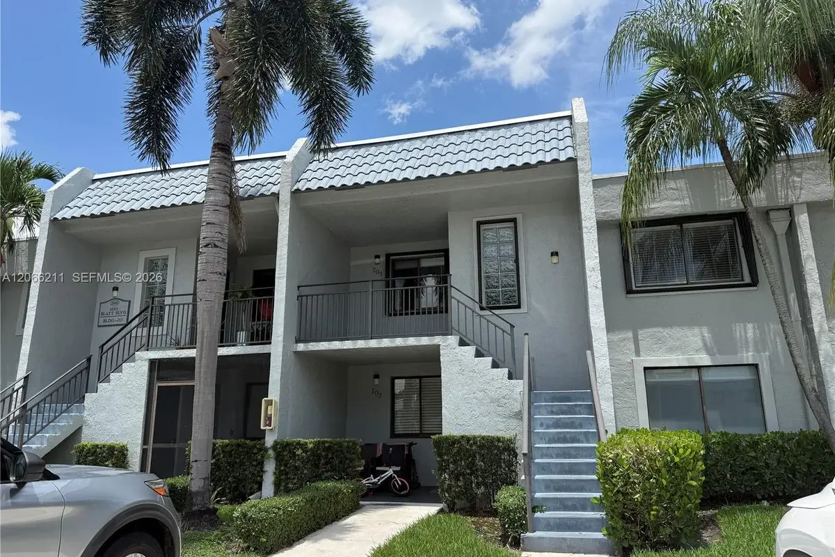 16511 Blatt Blvd #203, Weston: photo 1 of 33