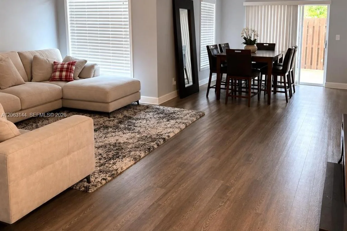 4771 Grapevine Way, Davie: photo 1 of 13
