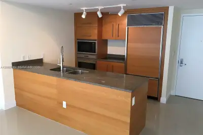 475 Brickell Ave #2511, Miami: photo 1 of 10