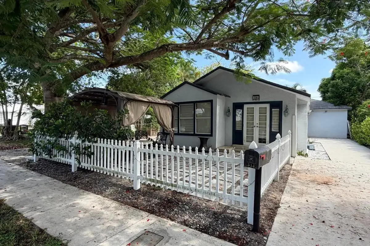 514 Churchill Rd, West Palm Beach: photo 1 of 28