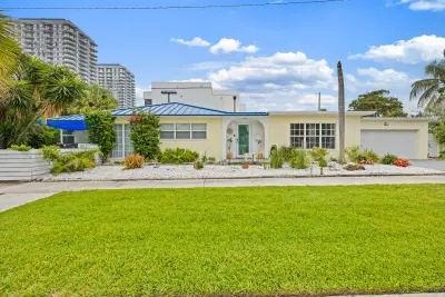 400 45th St, West Palm Beach: photo 1 of 51
