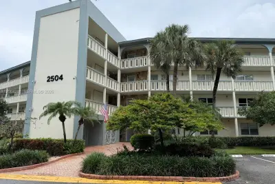 2504 Antigua Ter #H3, Coconut Creek: photo 1 of 43