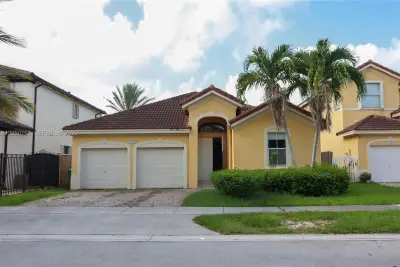 16474 SW 84th St, Miami: photo 1 of 25