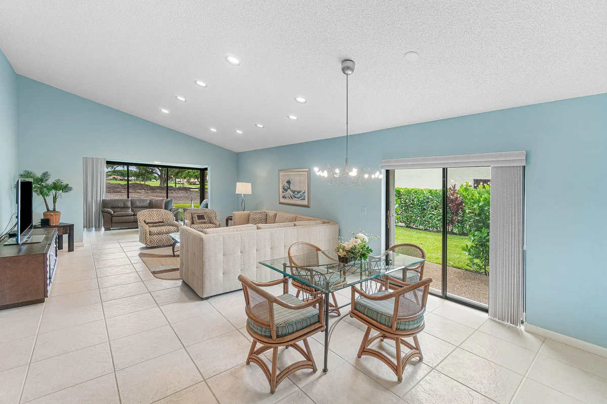 27 Stratford Ln W #D, Boynton Beach: photo 1 of 56