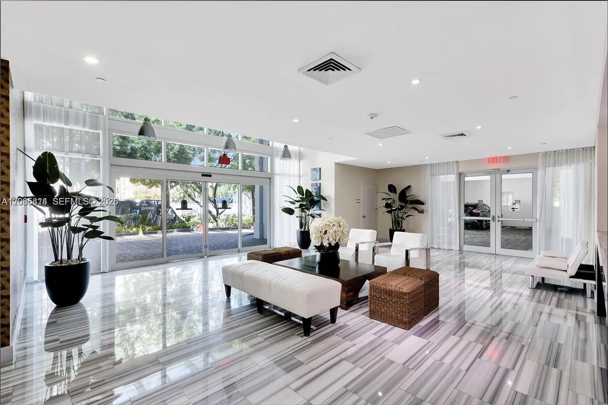 3030 NE 188th St #603, Aventura: photo 1 of 19