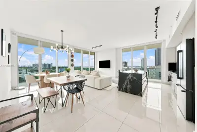 3470 E Coast Ave #H0901, Miami: photo 1 of 27