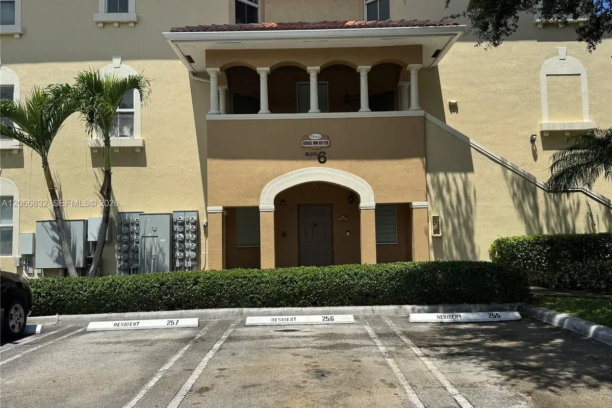 10885 NW 89th Ter #113, Doral: photo 1 of 58