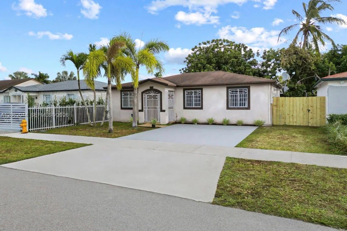 28901 SW 150th Pl, Homestead: photo 1 of 38