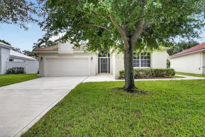 1165 Sea Grape Cir, Delray Beach: photo 1 of 22