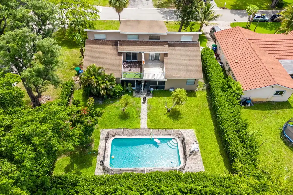 4470 NW 109th Ter, Coral Springs: photo 1 of 63