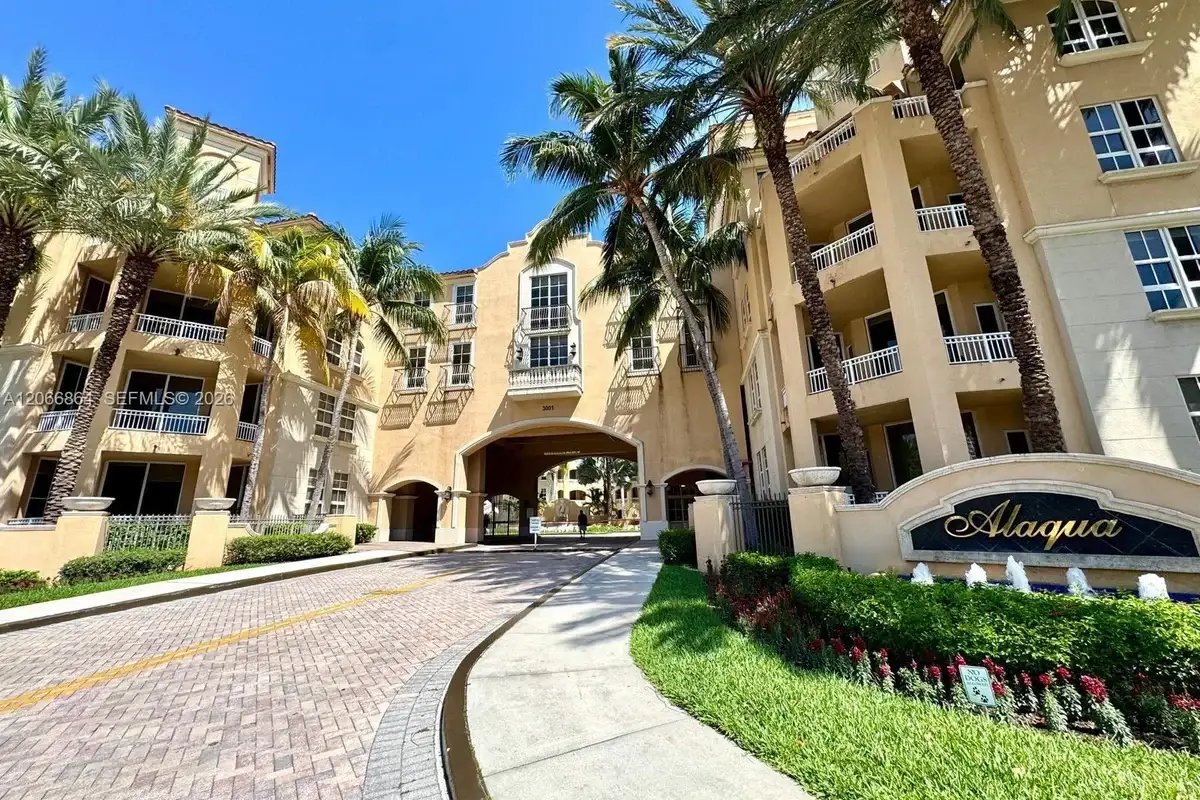 3001 NE 185th St #225, Aventura: photo 1 of 30