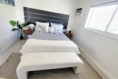 338 Roosevelt St #1004, Hollywood: photo 1 of 7