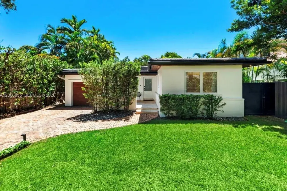 5711 Michelangelo St, Coral Gables: photo 1 of 32