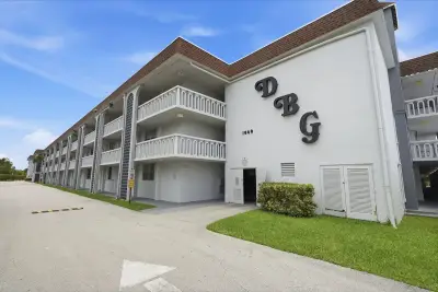 1040 SE 4th Ave #135, Deerfield Beach: photo 1 of 28