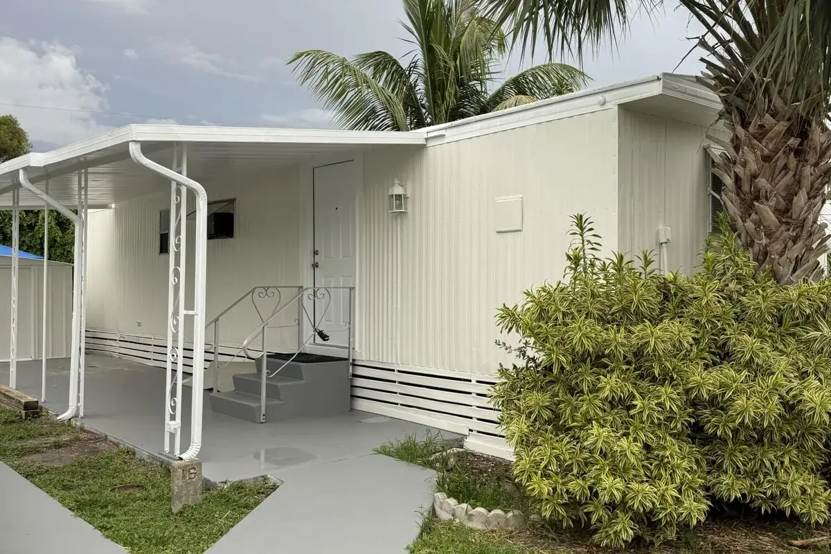 16 Palm Dr, Palm Springs: photo 1 of 10