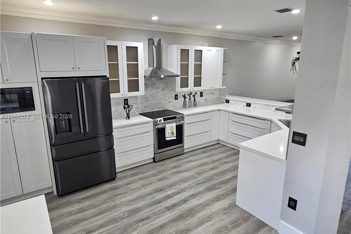 4254 SW 132nd Way, Miramar: photo 1 of 24