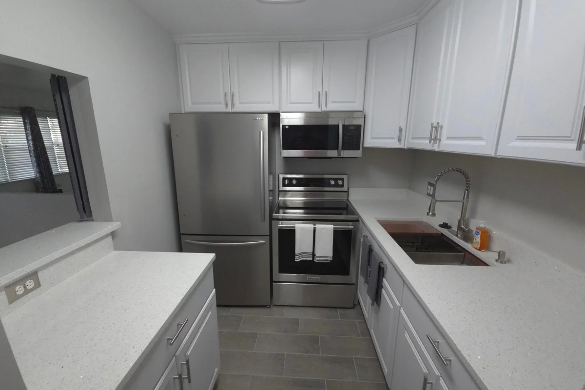208 Kent M, West Palm Beach: photo 1 of 40