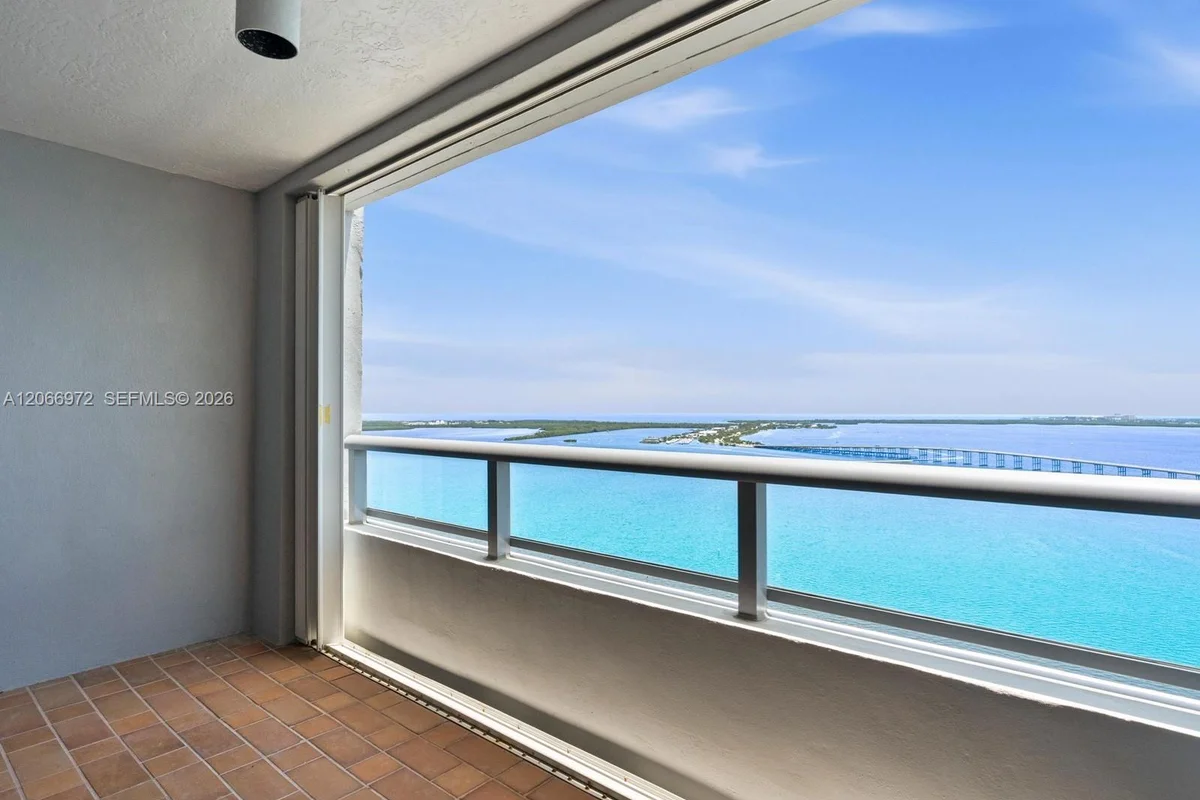 1541 Brickell Ave #B3804, Miami: photo 1 of 42