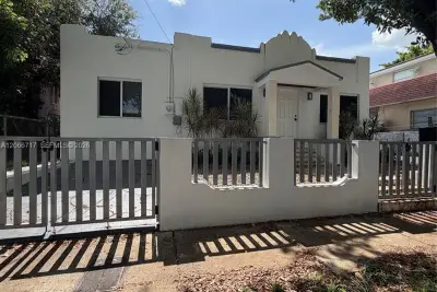 328 SW 15th Ave, Miami: photo 1 of 25