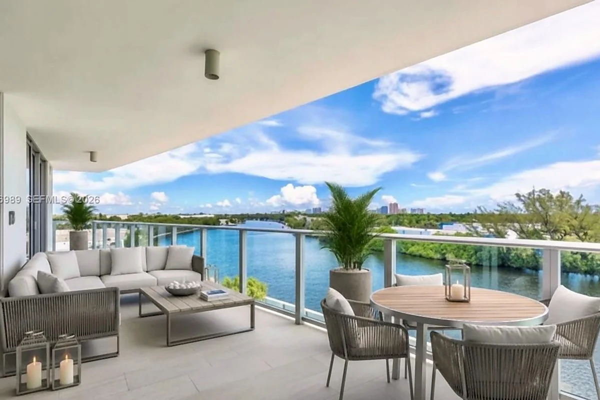 1180 N Federal Hwy #501, Fort Lauderdale: photo 1 of 44