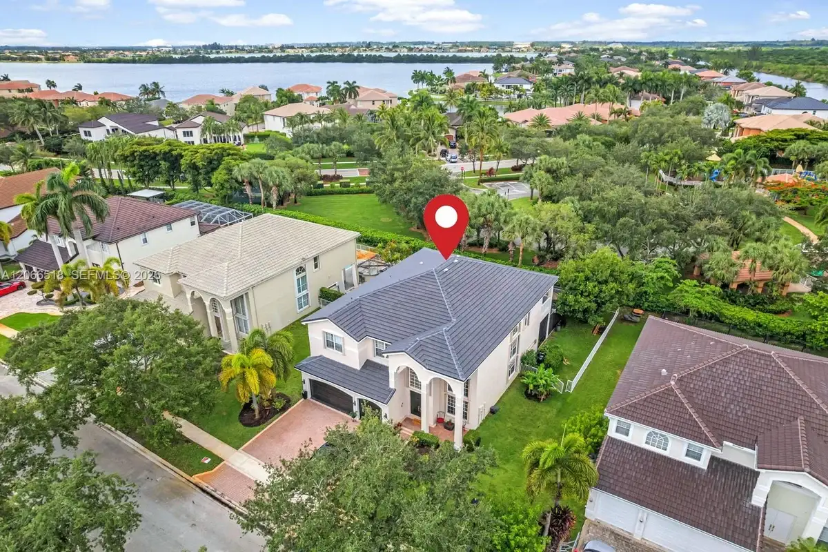 19500 SW 39th Ct, Miramar: photo 1 of 66