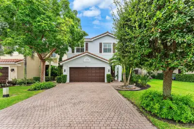 8421 Calabria Lakes Dr, Boynton Beach: photo 1 of 73