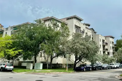 1650 Galiano St #307, Coral Gables: photo 1 of 49