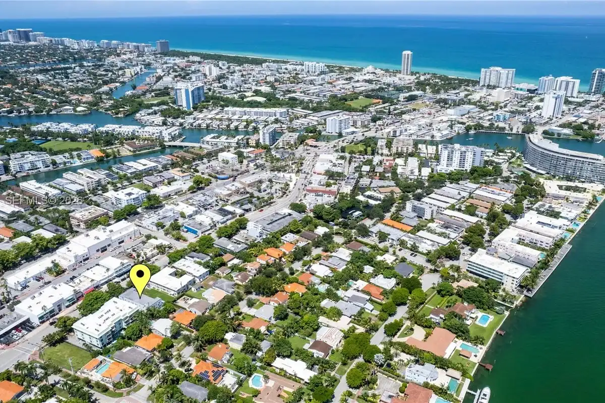 1208 71st St #8, Miami Beach: photo 1 of 19