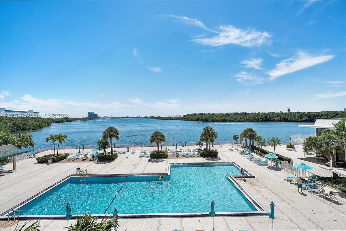 300 Bayview Dr #508, Sunny Isles Beach: photo 1 of 43
