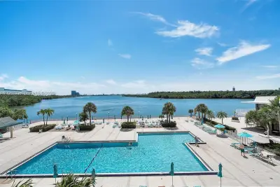 300 Bayview Dr #508, Sunny Isles Beach: photo 1 of 43