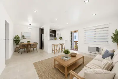 7434 Harding Ave #9, Miami Beach: photo 1 of 12