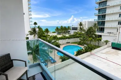 4001 S Ocean Dr #4L, Hollywood: photo 1 of 10