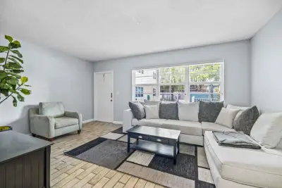 1900 NE 8th Ct #104, Fort Lauderdale: photo 1 of 21