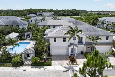 6994 Pines Cir, Coconut Creek: photo 1 of 63