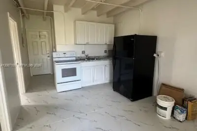 134 SW 3rd Ct, Homestead: photo 1 of 11