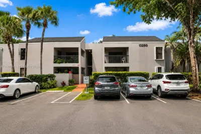 13280 SW 88th Ln #203-B, Miami: photo 1 of 19