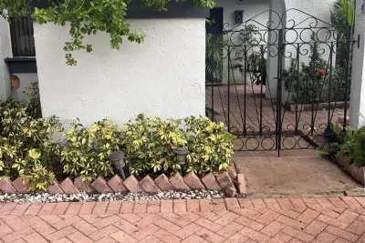 17919 NW 66th Ct, Hialeah: photo 1 of 29