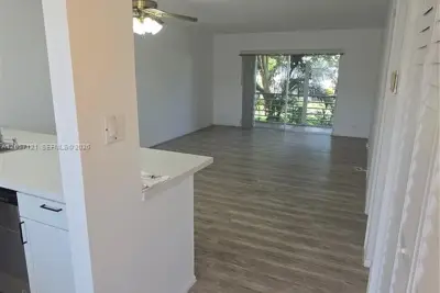 3511 Inverrary Dr #205, Lauderhill: photo 1 of 37
