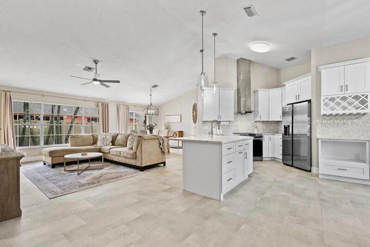 237 Moccasin Trl W, Jupiter: photo 1 of 39