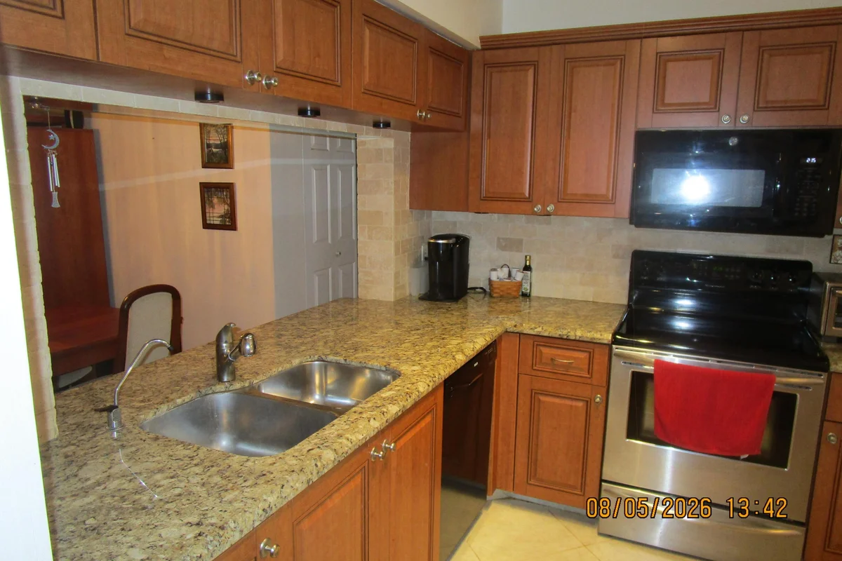 10422 NW 24th Pl #307, Sunrise: photo 1 of 23