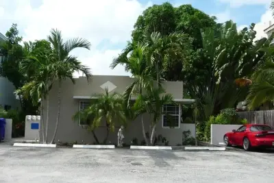 817 NE 16th Ter #2, Fort Lauderdale: photo 1 of 14